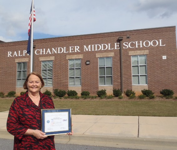 Principal Rita Mantooth Earns Patriotic Employer Award