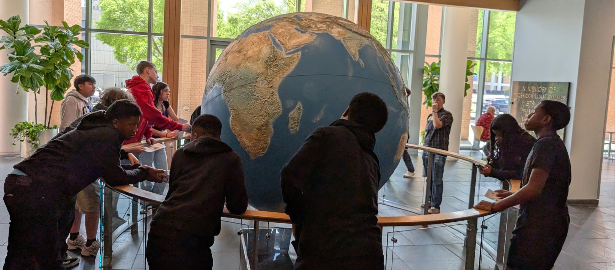 Lakeview Field Trip to Library