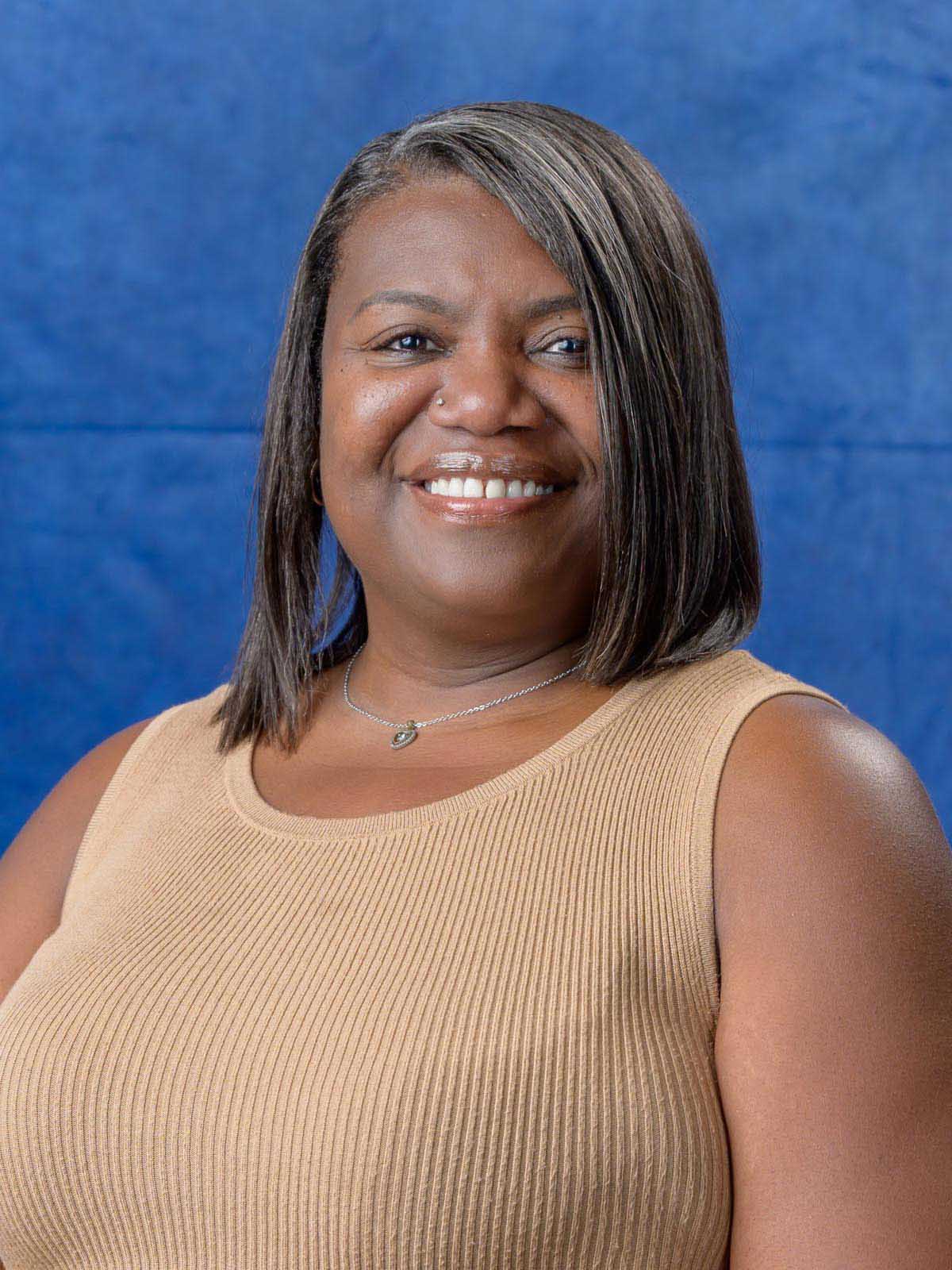 Portrait Photo of Kendra Holiday