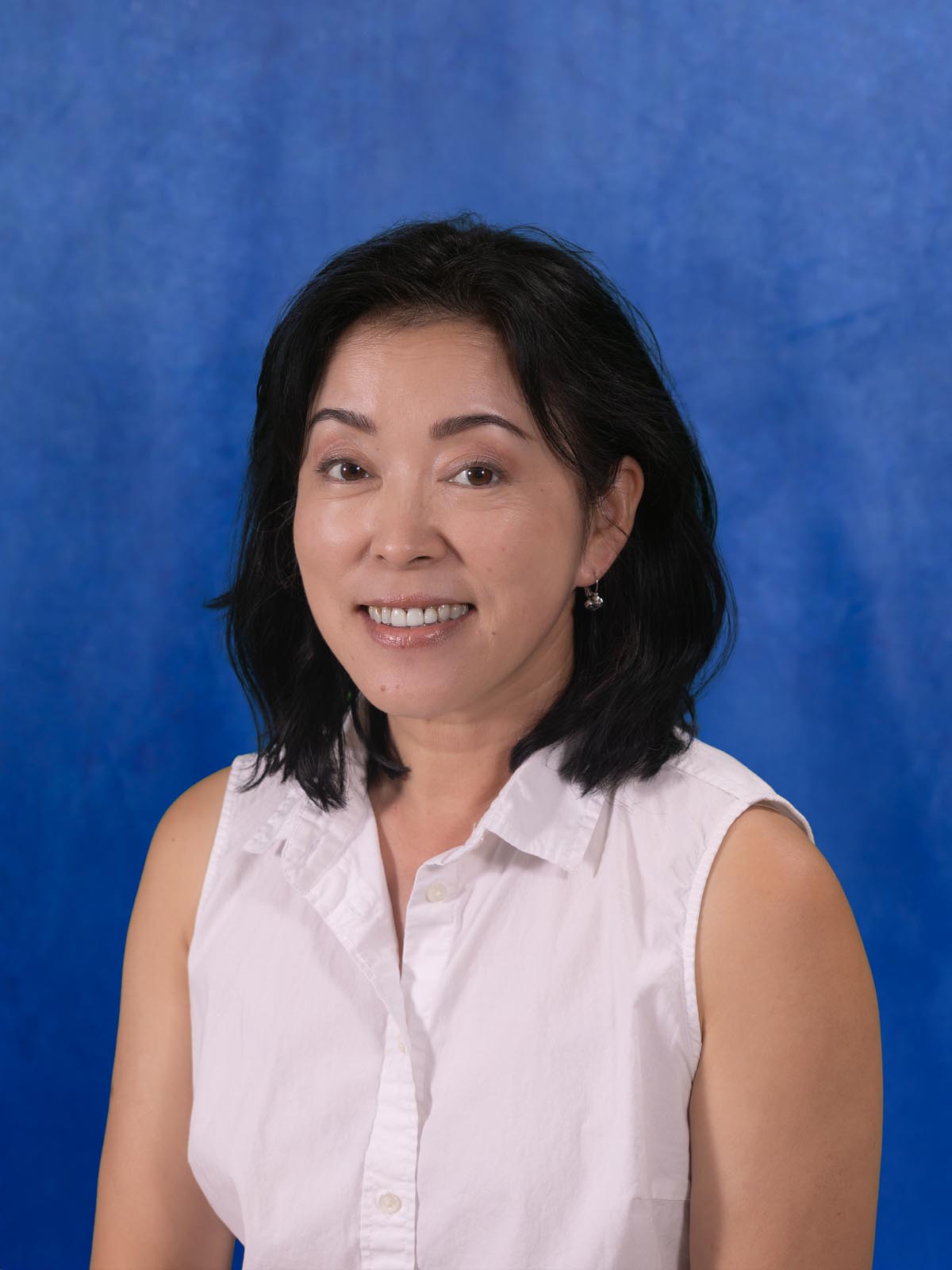 Portrait Photo of Dr. Ying Leach